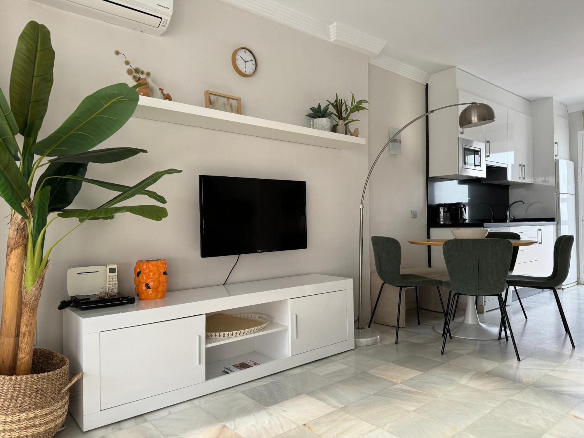 Casa Naranja, Cabopino 2 Pools & Heated Indoor Pool Apartament *